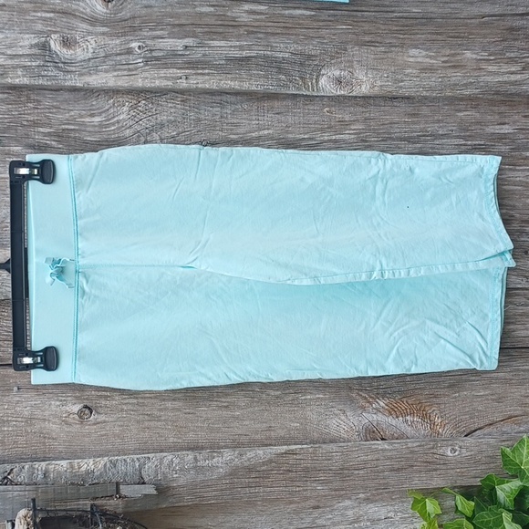 Point Zero summer sweater and SK Capris - Picture 5 of 12